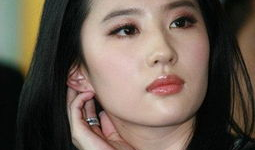 刘亦菲裸照八卦,真相与谣言的较量