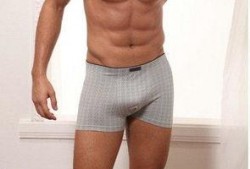 男孩穿内裤图片,男孩内裤下的纯真时光