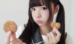 女生说吃瓜子有什么暗示,女生吃瓜子的微妙暗示