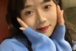 女扮男装的网红,揭秘女扮男装网红的传奇人生