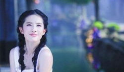 刘亦菲裸照八卦,真相与谣言的较量